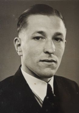 Datei:Stein, Heinz Kmdt..jpeg